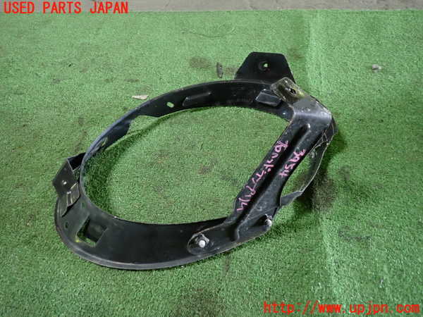 1UPJ-9239541140]VW ニュービートルカブリオレ(1YAZJ)右ヘッドライトリム 中古_2