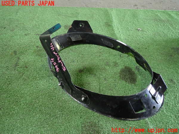 1UPJ-9239541142]VW ニュービートルカブリオレ(1YAZJ)左ヘッドライトリム 中古_2