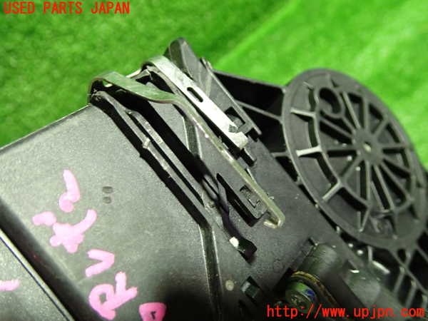 1UPJ-9239541296]VW ニュービートルカブリオレ(1YAZJ)右後レギュレーターモーター 中古_2