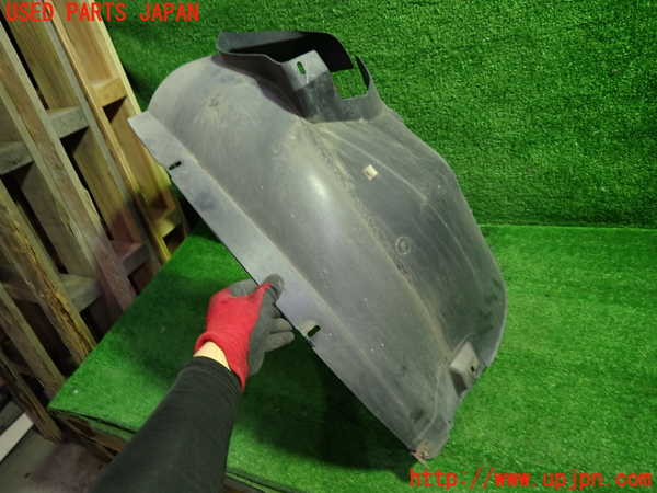 1UPJ-9239541092]VW ニュービートルカブリオレ(1YAZJ)左前フェンダーライナー 中古_2