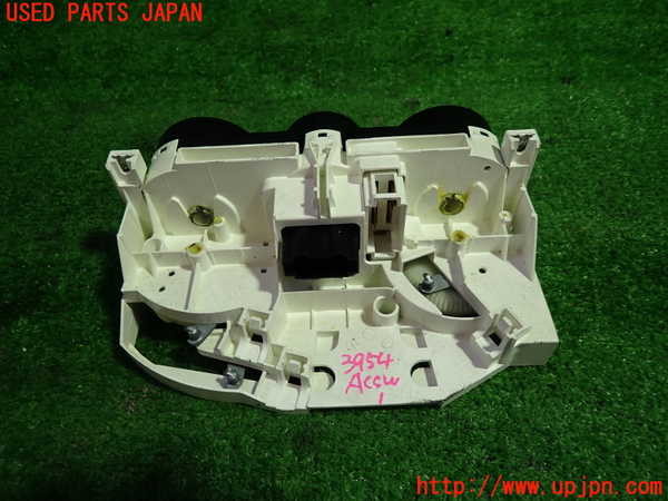 1UPJ-9239546066]VW ニュービートルカブリオレ(1YAZJ)エアコンスイッチ1 中古_3