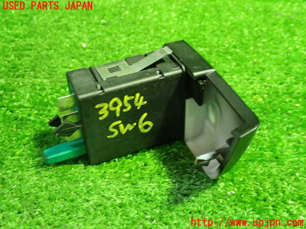 1UPJ-9239546311]VW ニュービートルカブリオレ(1YAZJ)スイッチ6(シートヒーター) 中古_3