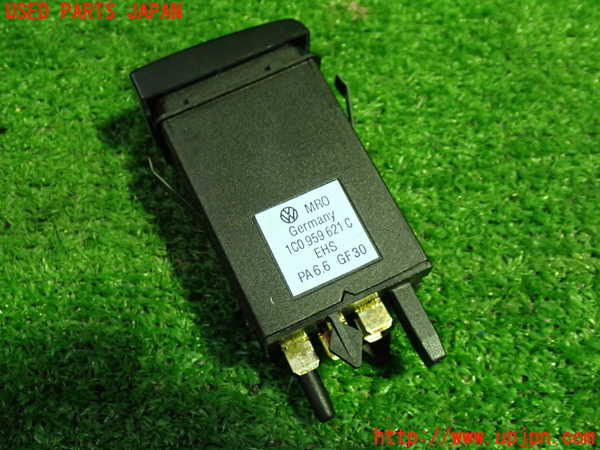 1UPJ-9239546300]VW ニュービートルカブリオレ(1YAZJ)デフォッガースイッチ 中古_2