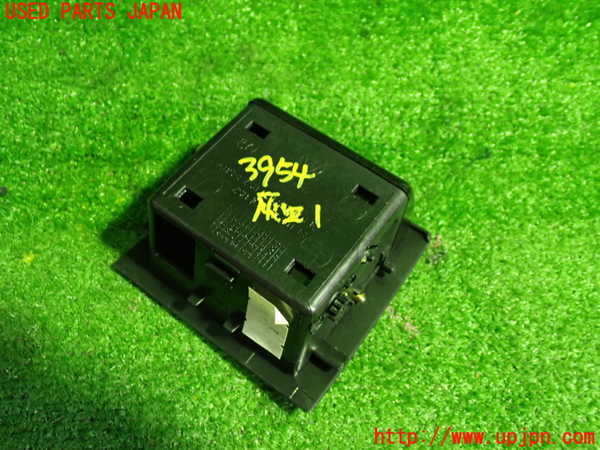 1UPJ-9239547821]VW ニュービートルカブリオレ(1YAZJ)灰皿1 中古_3