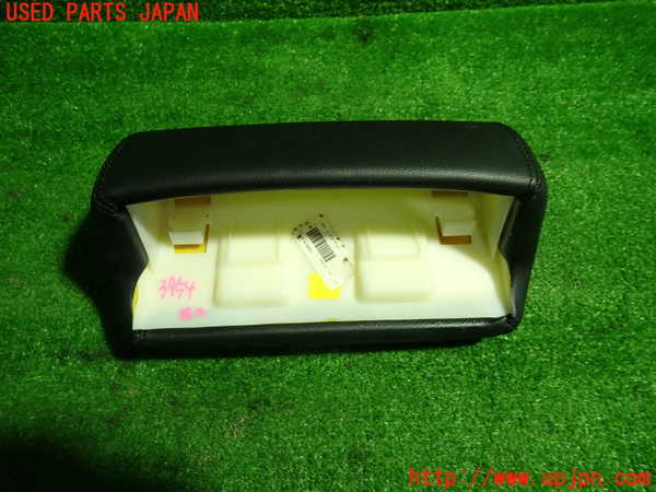 1UPJ-9239547150]VW ニュービートルカブリオレ(1YAZJ)右2列目ヘッドレスト 中古_3