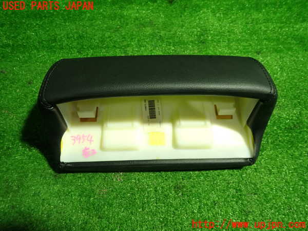 1UPJ-9239547180]VW ニュービートルカブリオレ(1YAZJ)左2列目ヘッドレスト 中古_3
