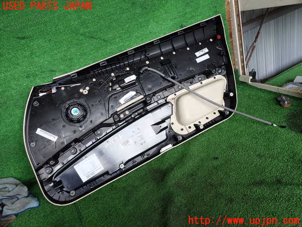 2UPJ-9239551264]BMW 335i カブリオレ(WL35)左前ドア内張り 中古 (E93)_3