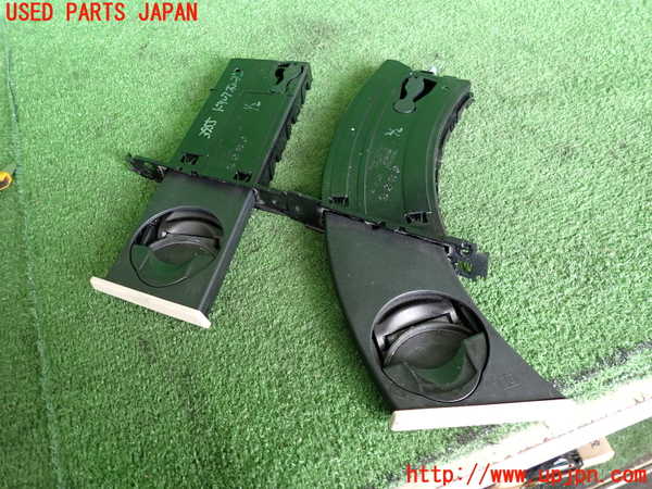 2UPJ-9239557810]BMW 335i カブリオレ(WL35)ドリンクホルダー 中古 (E93)_2