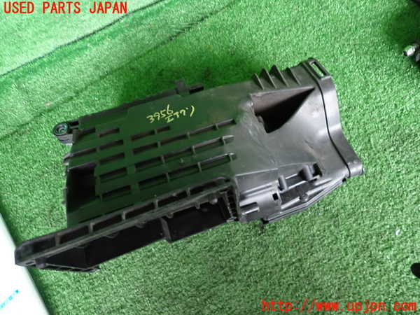 2UPJ-9239562560]ベンツ C200 コンプレッサー ステーションワゴン(204241)エアクリーナーボックス 中古 (S204)_3