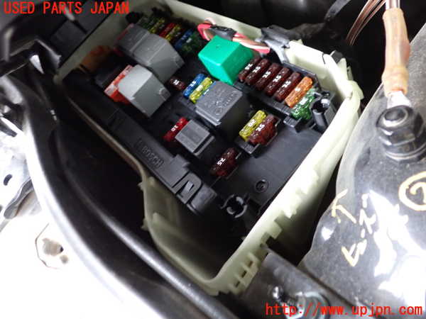 2UPJ-9239566742]ベンツ C200 コンプレッサー ステーションワゴン(204241)ヒューズボックス2 中古 (S204)_2