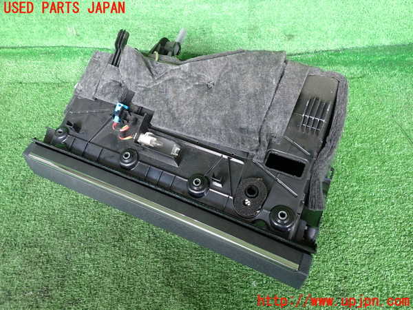 2UPJ-9239567516]ベンツ C200 コンプレッサー ステーションワゴン(204241)グローブボックス1 中古 (S204)_2