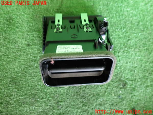 2UPJ-9239567528]ベンツ C200 コンプレッサー ステーションワゴン(204241)エアコン吹き出し口3 (左) 中古 (S204)_2