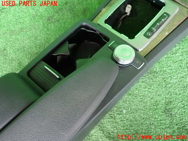 2UPJ-9239567540]ベンツ C200 コンプレッサー ステーションワゴン(204241)センターコンソール 中古 (S204)_3