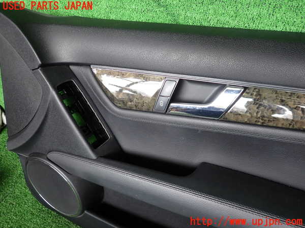 2UPJ-9239561234]ベンツ C200 コンプレッサー ステーションワゴン(204241)右前ドア内張り 中古 (S204)_2