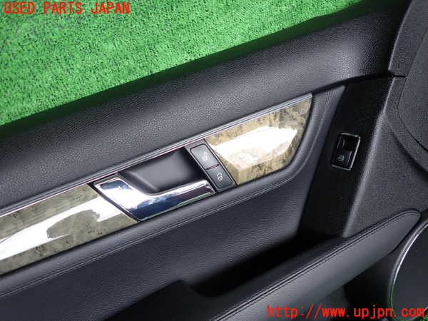 2UPJ-9239561264]ベンツ C200 コンプレッサー ステーションワゴン(204241)左前ドア内張り 中古 (S204)_2
