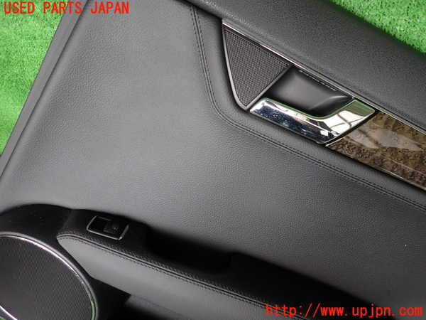 2UPJ-9239561294]ベンツ C200 コンプレッサー ステーションワゴン(204241)右後ドア内張り 中古 (S204)_2