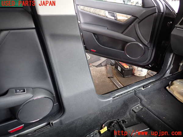 2UPJ-9239567670]ベンツ C200 コンプレッサー ステーションワゴン(204241)左センターピラートリム 中古 (S204)_3