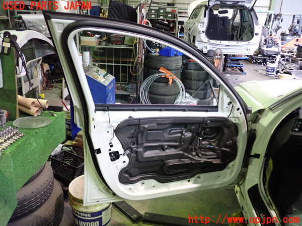 2UPJ-9239571260]BMW 325i ツーリング(VS25)(E91)左前ドア 中古(43R-001582 M3240)_5