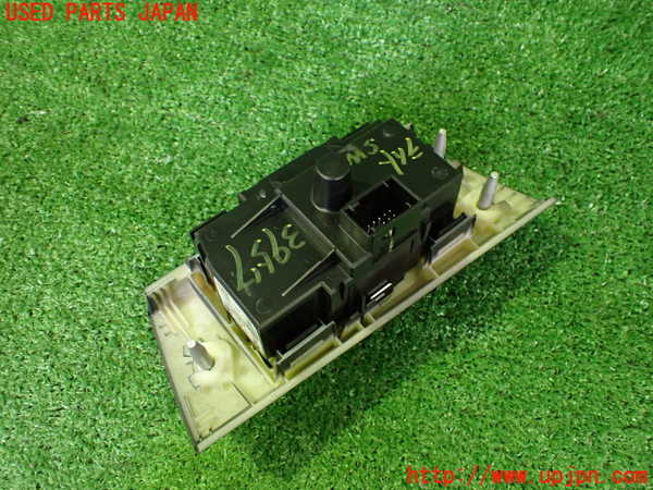 2UPJ-9239576285]BMW 325i ツーリング(VS25)(E91)ライトスイッチ 中古_2