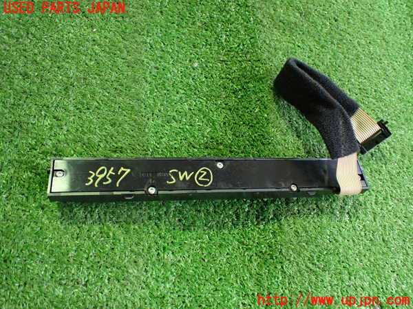 2UPJ-9239576307]BMW 325i ツーリング(VS25)(E91)スイッチ2 (シートヒーター) 中古_2