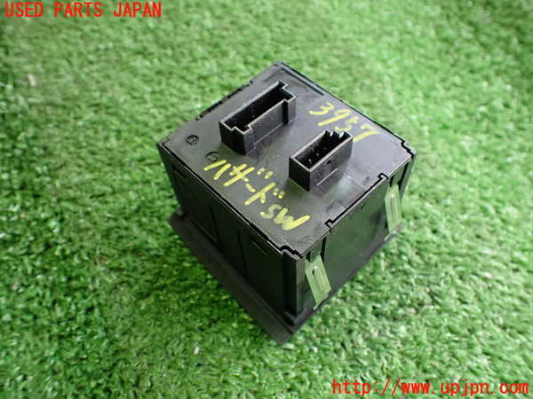 2UPJ-9239576290]BMW 325i ツーリング(VS25)(E91)ハザードスイッチ 中古_2