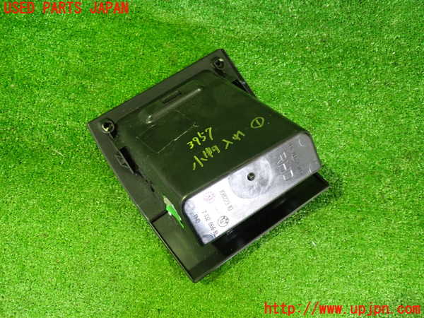 2UPJ-9239577841]BMW 325i ツーリング(VS25)(E91)小物入れ1 中古_2
