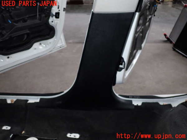 2UPJ-9239577665]BMW 325i ツーリング(VS25)(E91)右センターピラートリム 中古_2
