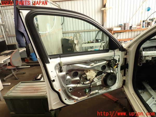 2UPJ-9239591260]ベンツ C180(204049)左前ドア (43R-00049) 中古 (W204)_5