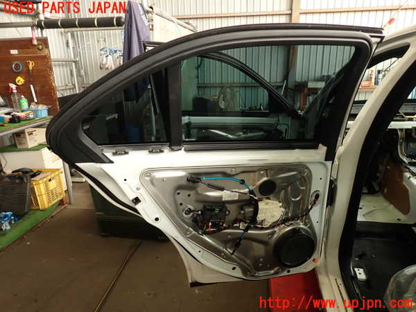 2UPJ-9239591320]ベンツ C180(204049)左後ドア (43R-00049) 中古 (W204)_5