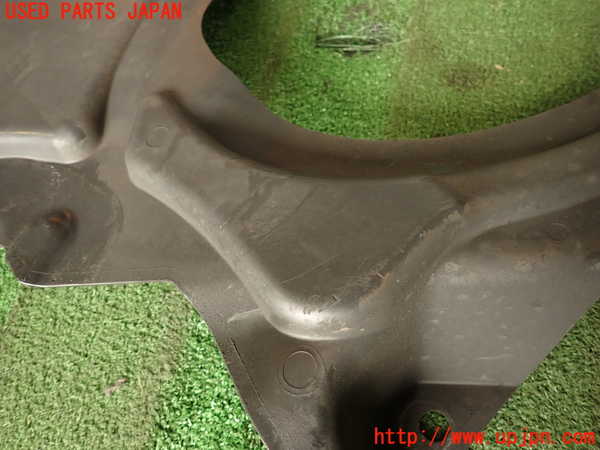 2UPJ-9239592170]ベンツ C180(204049)エンジンアンダーカバー 中古 (W204)_2