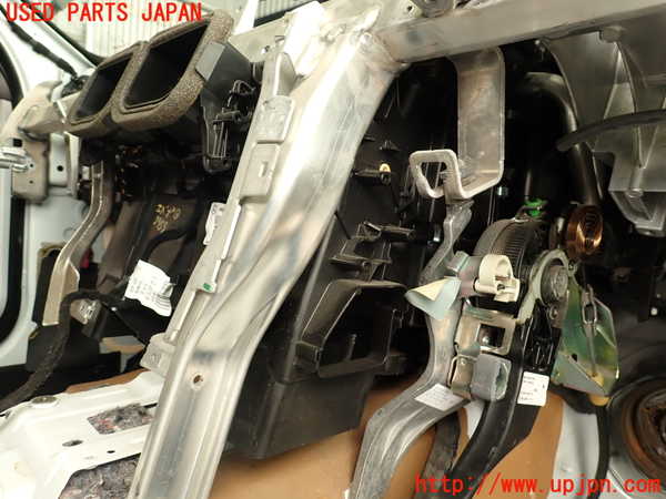 2UPJ-9239596081]ベンツ C180(204049)エバポレーター1 中古 (W204)_3