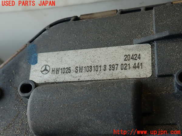 2UPJ-9239596770]ベンツ C180(204049)フロントワイパーモーター 中古 (W204)_2