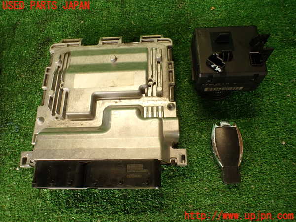 2UPJ-9239596110]ベンツ C180(204049)エンジンコンピューター 中古 (W204)_2