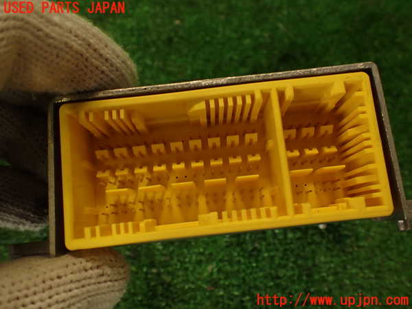 2UPJ-9239596145]ベンツ C180(204049)エアバッグコンピューター 中古 (W204)_3