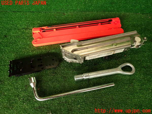 2UPJ-9239597805]ベンツ C180(204049)車載工具 中古 (W204)_2