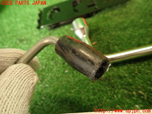 2UPJ-9239597805]ベンツ C180(204049)車載工具 中古 (W204)_4