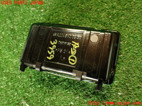 2UPJ-9239597821]ベンツ C180(204049)灰皿1 中古 (W204)_3