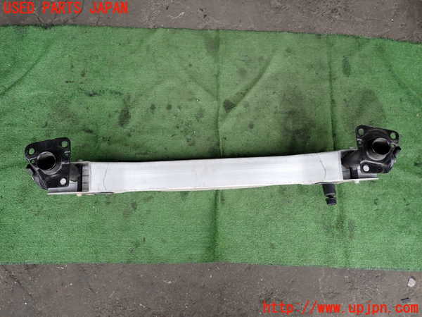 2UPJ-9239601014]アウディ・A4 アバント(8EALT)フロントバンパーホースメント 中古_5