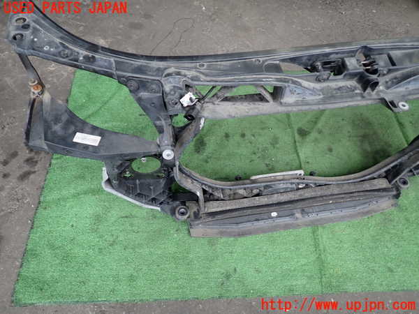 2UPJ-9239601041]アウディ・A4 アバント(8EALT)コアサポート 中古_3