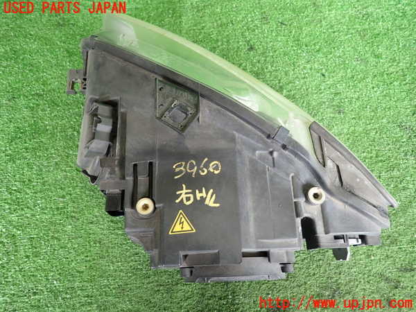 2UPJ-9239601130]アウディ・A4 アバント(8EALT)右ヘッドライト HID 中古_2