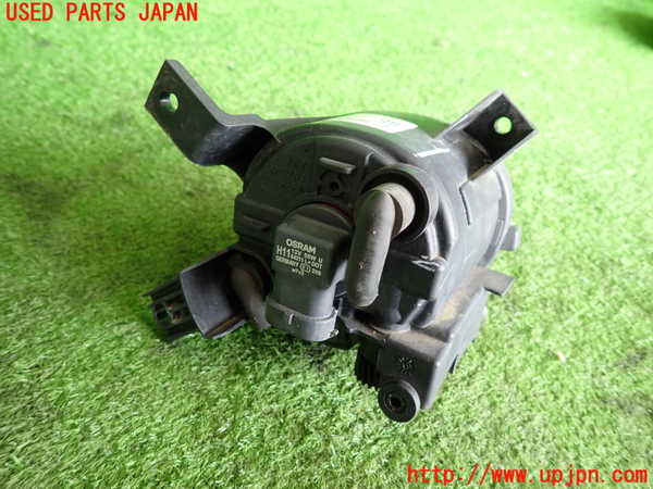 2UPJ-9239601182]アウディ・A4 アバント(8EALT)左フォグ 中古_3