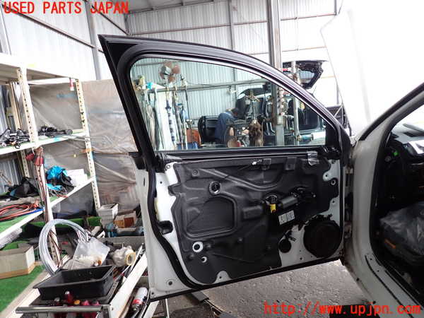 2UPJ-9239601260]アウディ・A4 アバント(8EALT)左前ドア 中古(43R-001025 M24100)_2