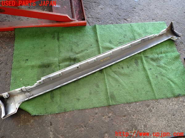 2UPJ-9239601390]アウディ・A4 アバント(8EALT)右サイドステップ 中古_5