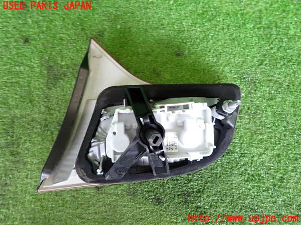 2UPJ-9239601552]アウディ・A4 アバント(8EALT)左リアフィニッシャー 中古_2