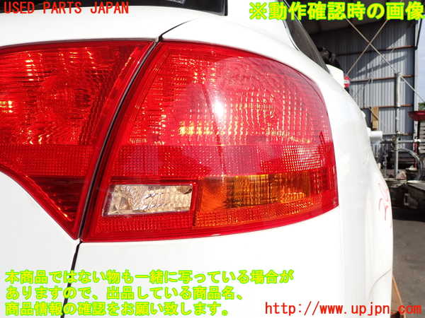 2UPJ-9239601530]アウディ・A4 アバント(8EALT)右テールランプ 中古_5