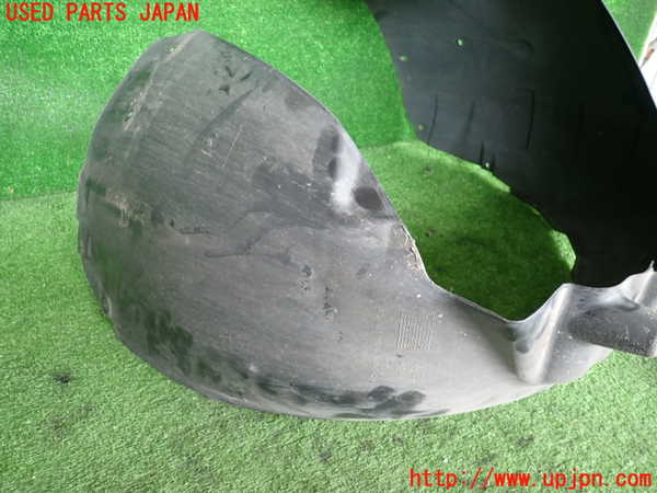 2UPJ-9239601090]アウディ・A4 アバント(8EALT)右前フェンダーライナー 中古_4