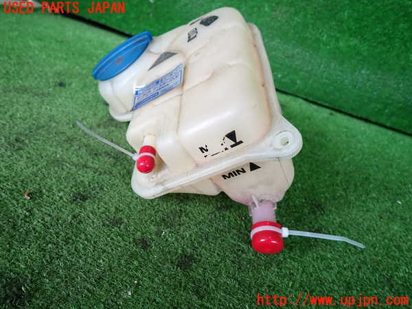 2UPJ-9239602410]アウディ・A4 アバント(8EALT)ラジエータータンク 中古_2
