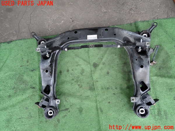 2UPJ-9239605285]アウディ・A4 アバント(8EALT)フロントメンバー 中古_4