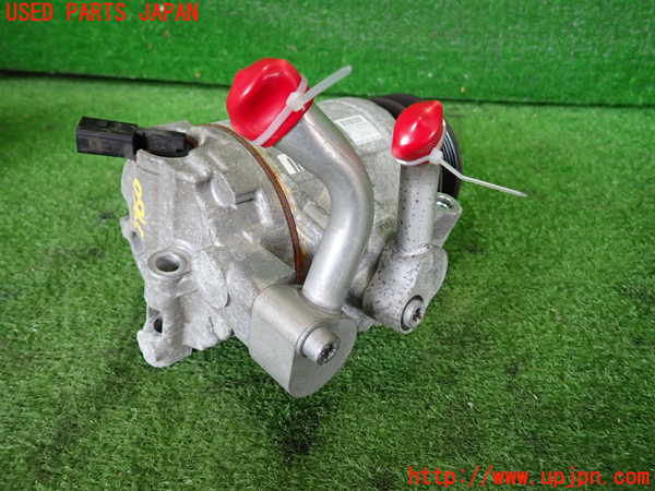 2UPJ-9239606025]アウディ・A4 アバント(8EALT)エアコンコンプレッサー 中古_2