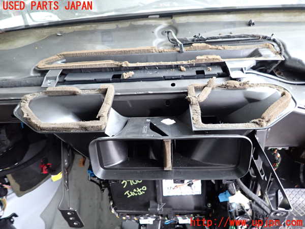 2UPJ-9239606081]アウディ・A4 アバント(8EALT)エバポレーター1 中古_2